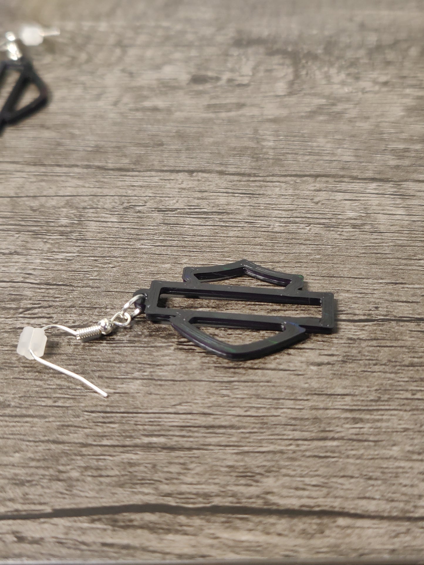 Bar & shield earings