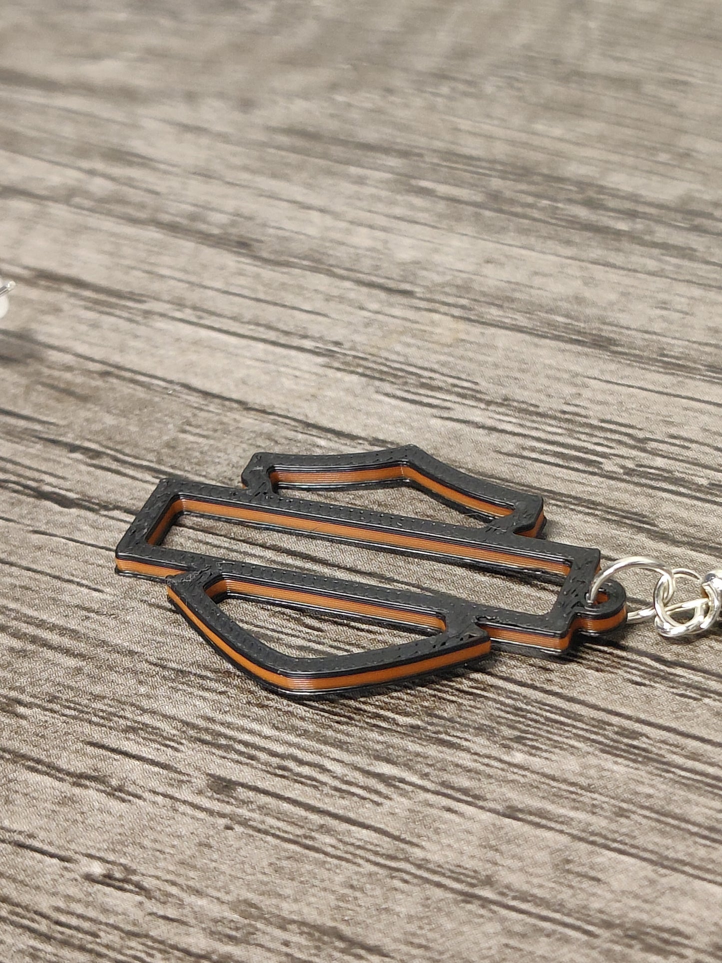 Bar & shield earings